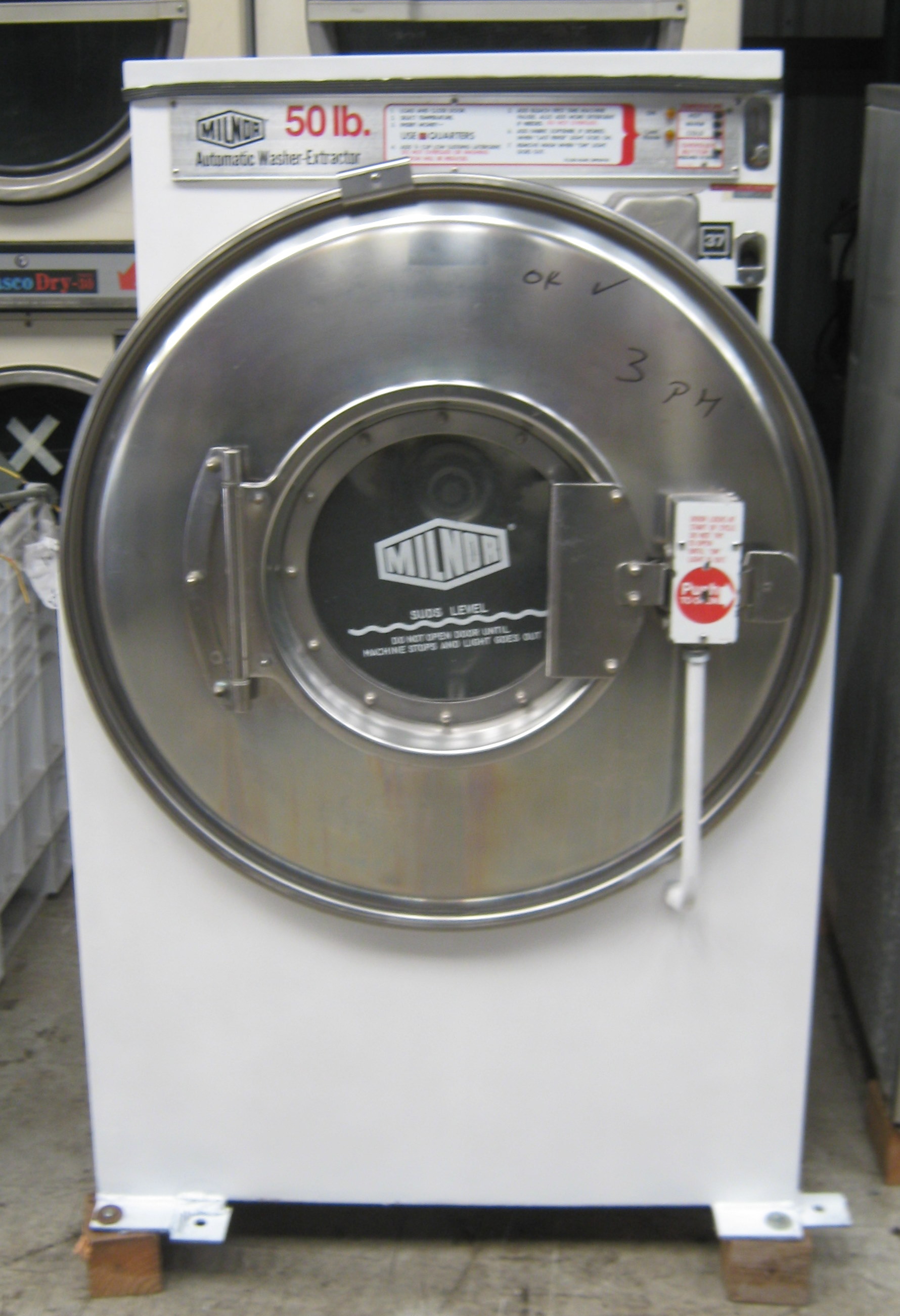 Milnor 50 lb front load washer